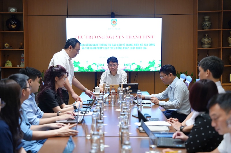 Hướng tới nâng cao trách nhiệm và năng lực phản ứng chính sách của cơ quan quản lý nhà nước